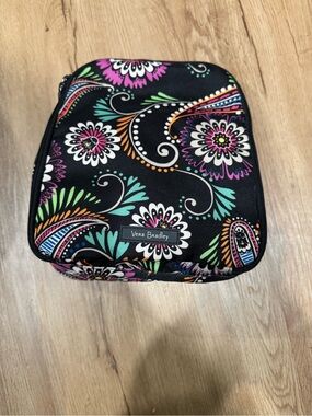 Vera Bradley Black Paisley Lined Lunch Handle Bag